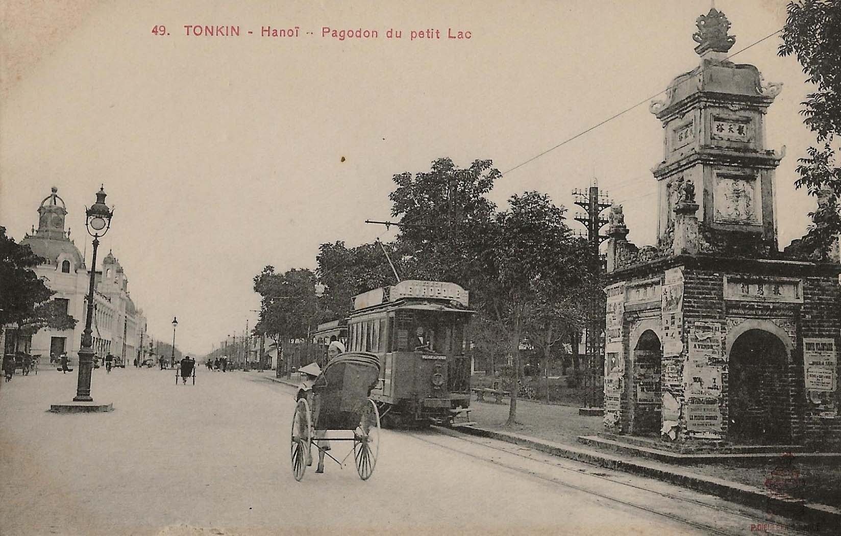 Tramway et pousse-pousse  Hano